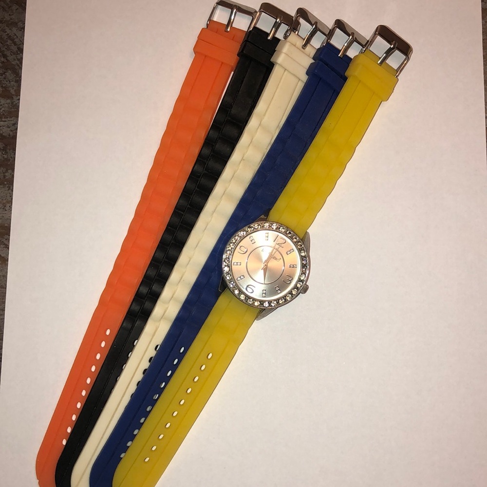 Interchangeable watch bands and face